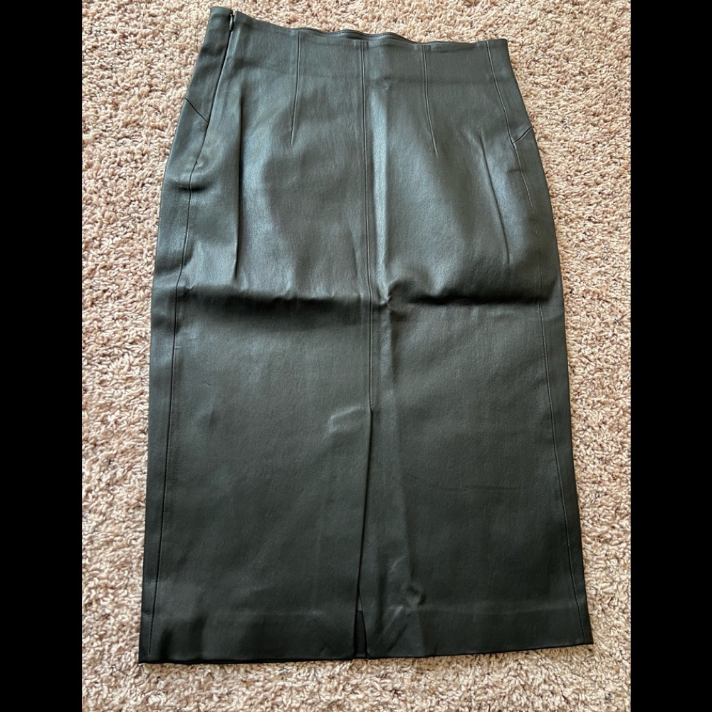 New leather skirt - Picture 7 of 10